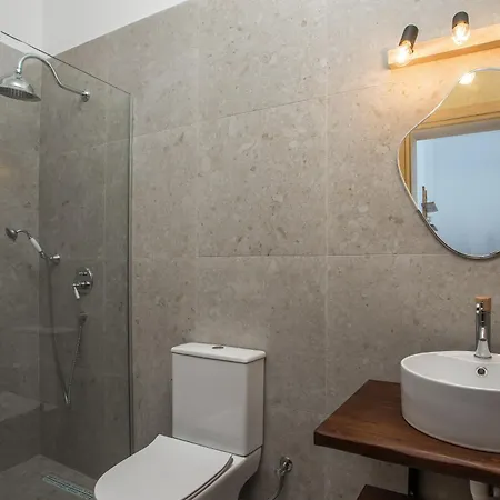 Zaia & Living, N3, Pool View, Γεννάδι