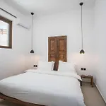 Zaia & Living, N3, Pool View, شقة