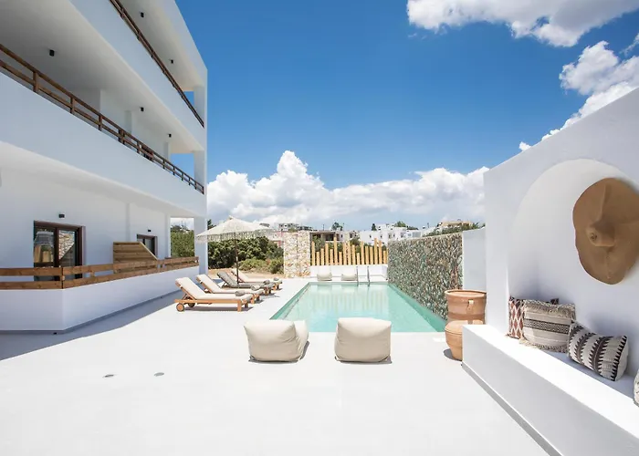 Zaia & Living, N3, Pool View, * غينادي