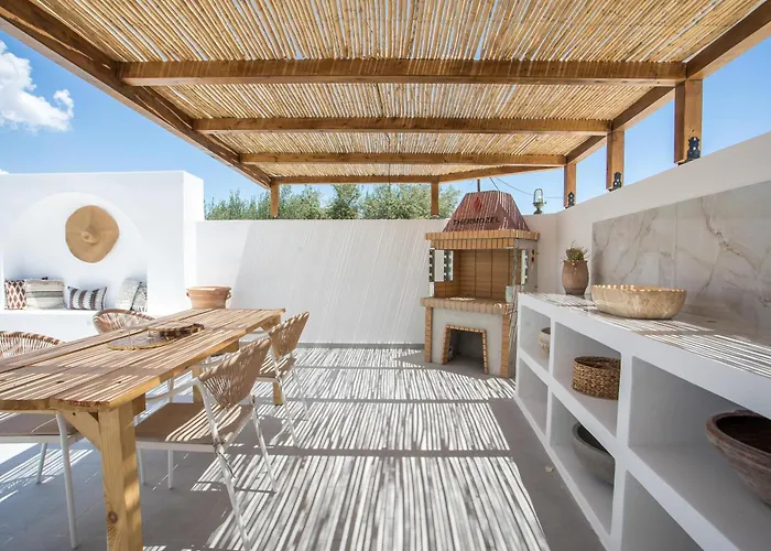 Zaia & Living, N3, Pool View, * غينادي